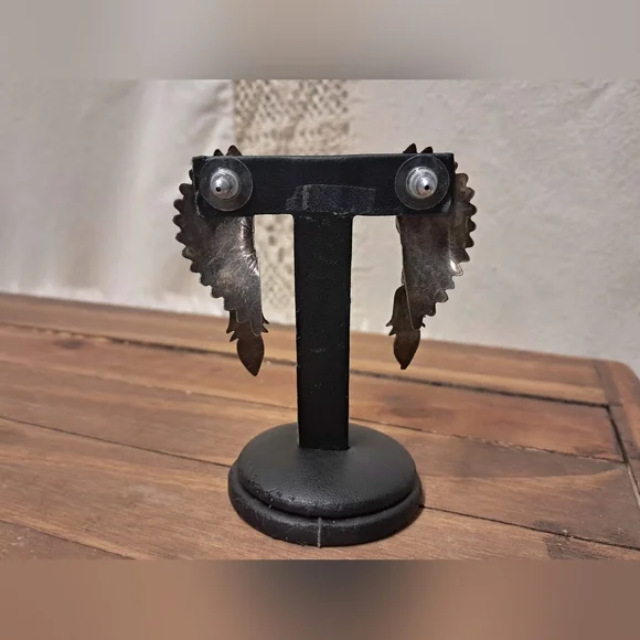 Vintage Native American Sterling Silver And Onyx Earrings - Picture 2 of 6